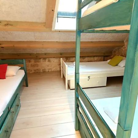 Hostel White Rabbit Hvar Town