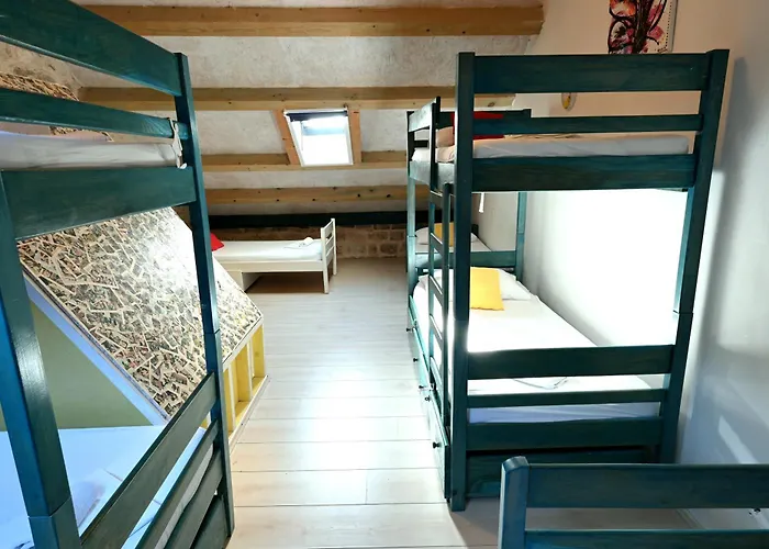 白兔旅馆 * 赫瓦尔