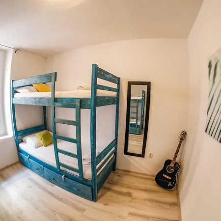 White Rabbit Hostal *