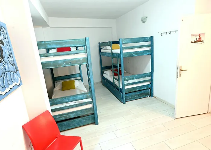 Hostal White Rabbit Hvar Town